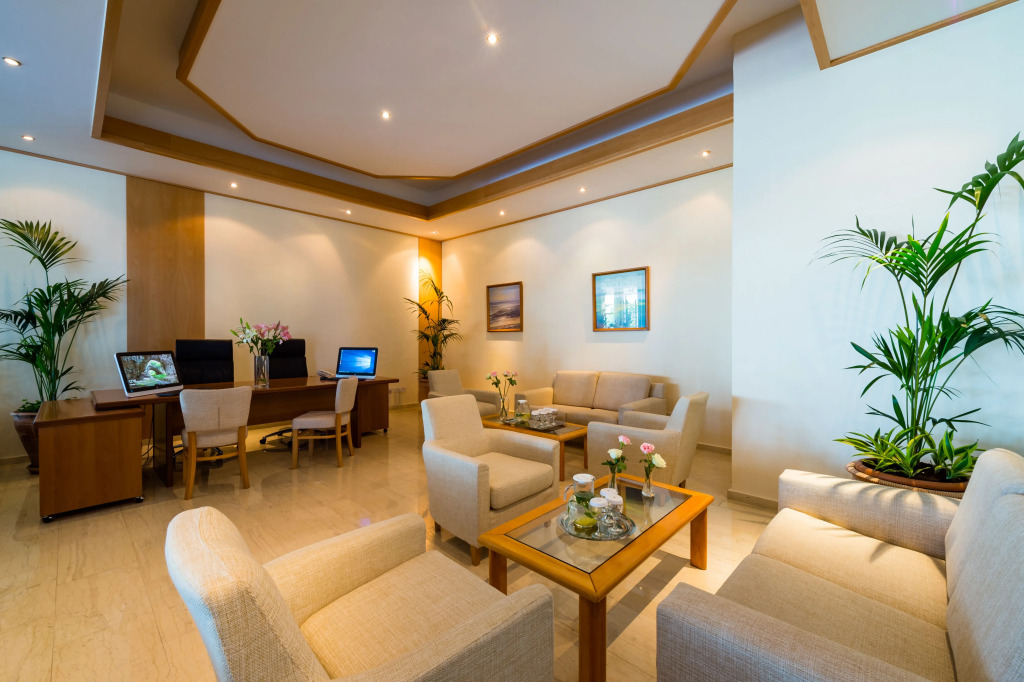Отель Constantinou Bros Athena Royal Beach