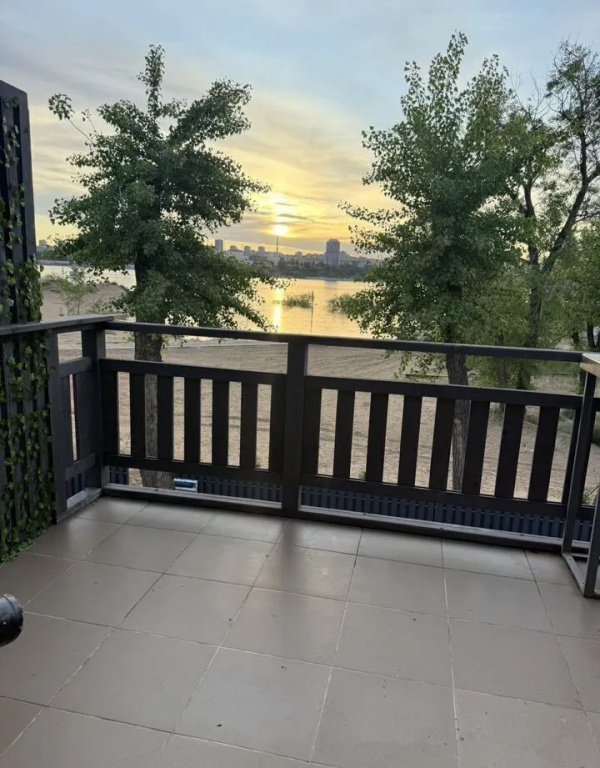 Частный дом 1 на остpoве Крит с видoм на вeчеpний Волгогpaд