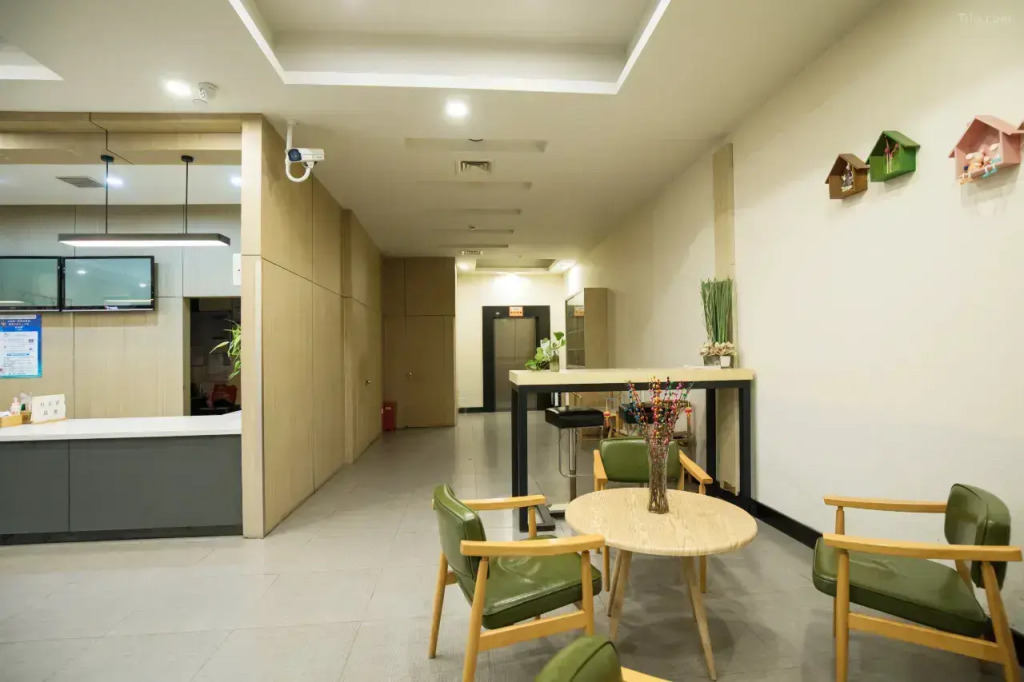 Отель Weiting Qingju Shanghai Hongqiao Airport Beihua Road Branch