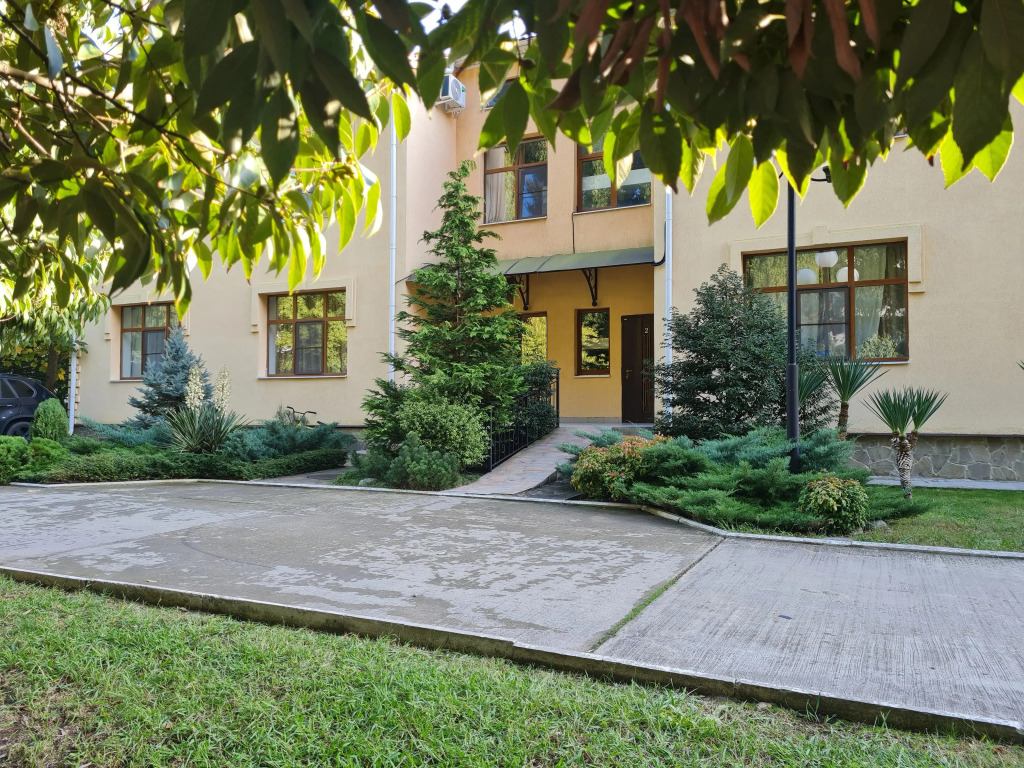Townhouse Orkhideya