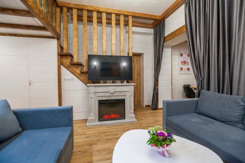 More Rooms Na Ruzheynoy 1 Apartments