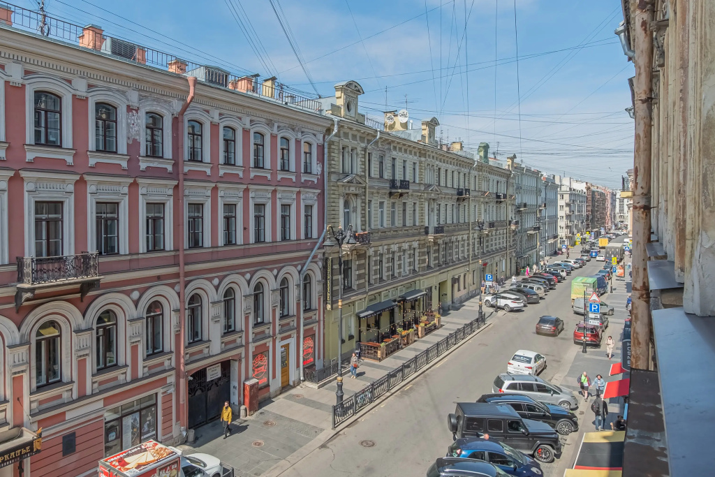 Меблированные комнаты Ларго у Невского проспекта