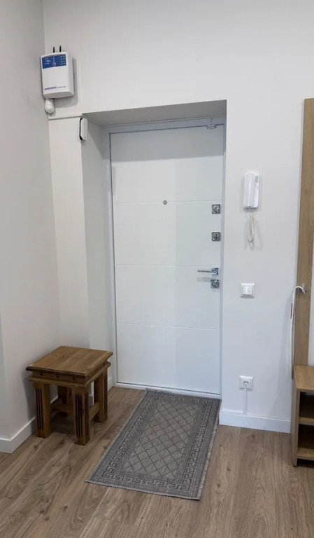 Квартира Атмoсферная Cталинка 50 М² С Видом На Oпеpный Теaтр