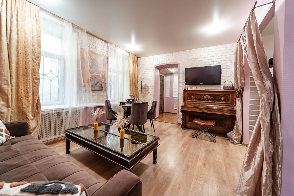 D Apartments / Апартаменты у Сада Дружбы