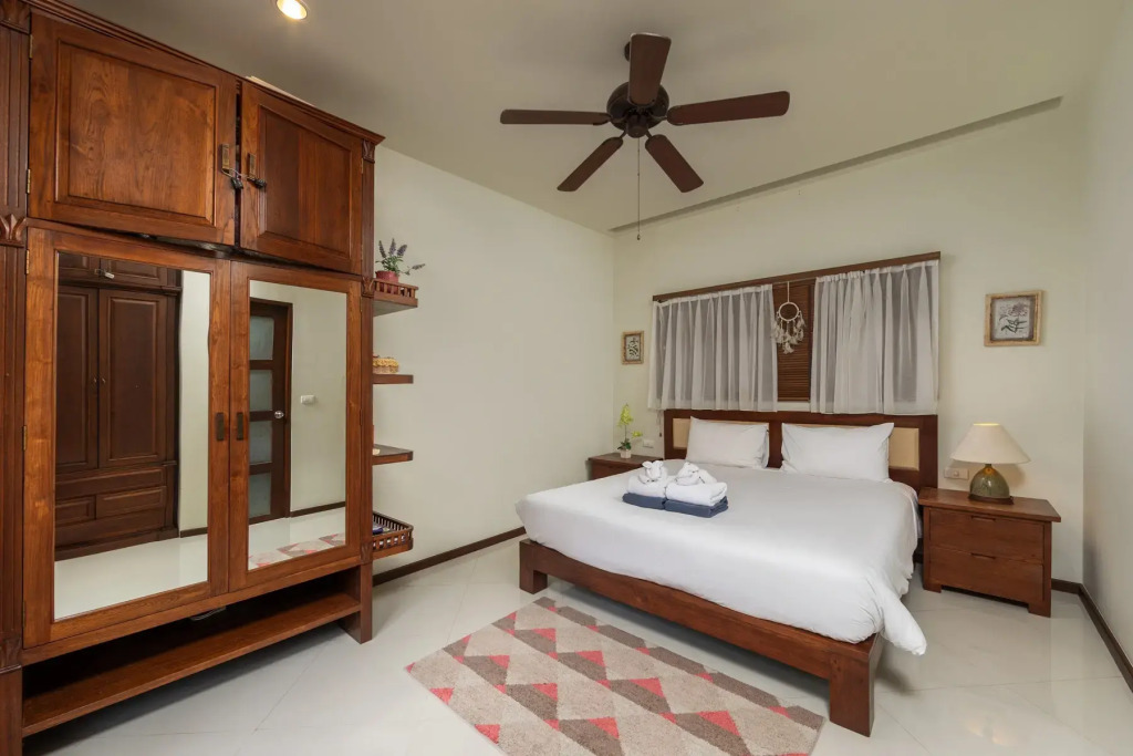 Вилла LETI 3BR, 22 meters Pool, Naiharn Beach