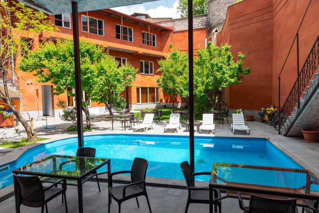 Red Hotel Yerevan Center