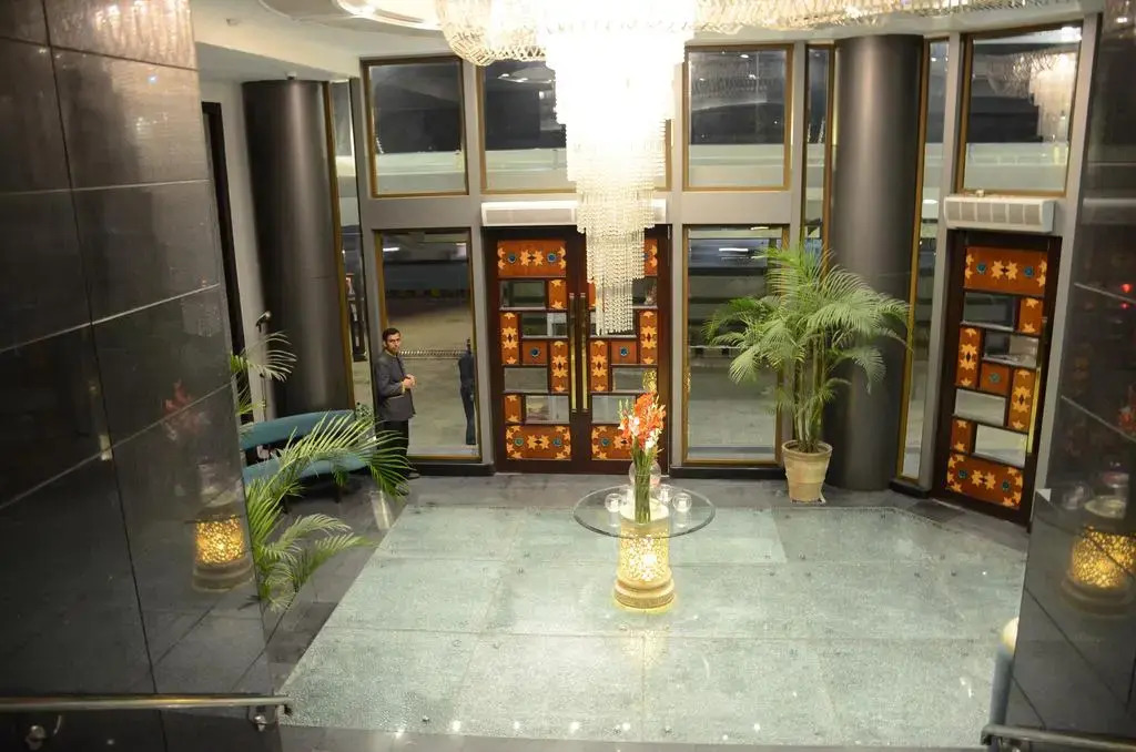 Отель Four Seasons Inn