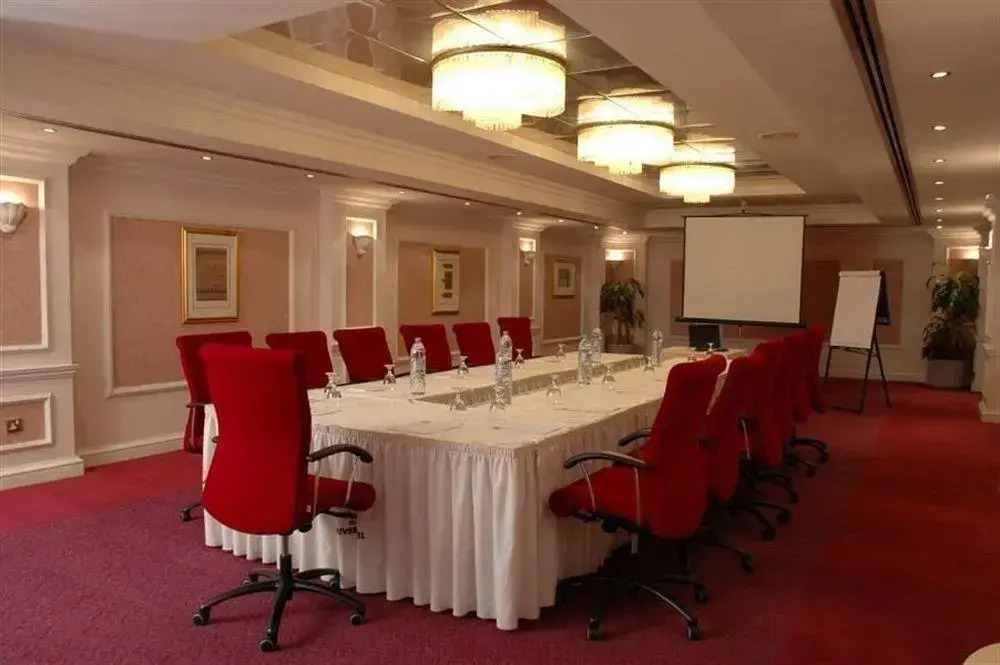 Riviera Hotel