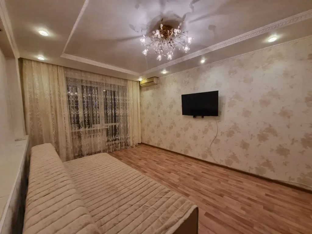 Квартира на Льва Толстого