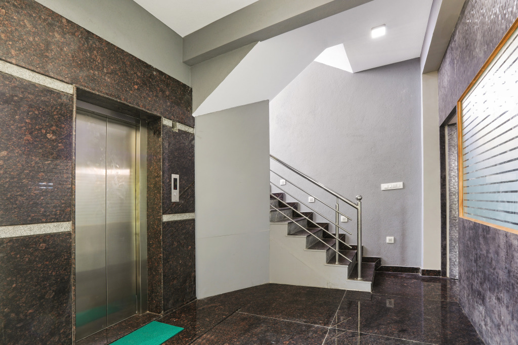 Отель Gateway Suites