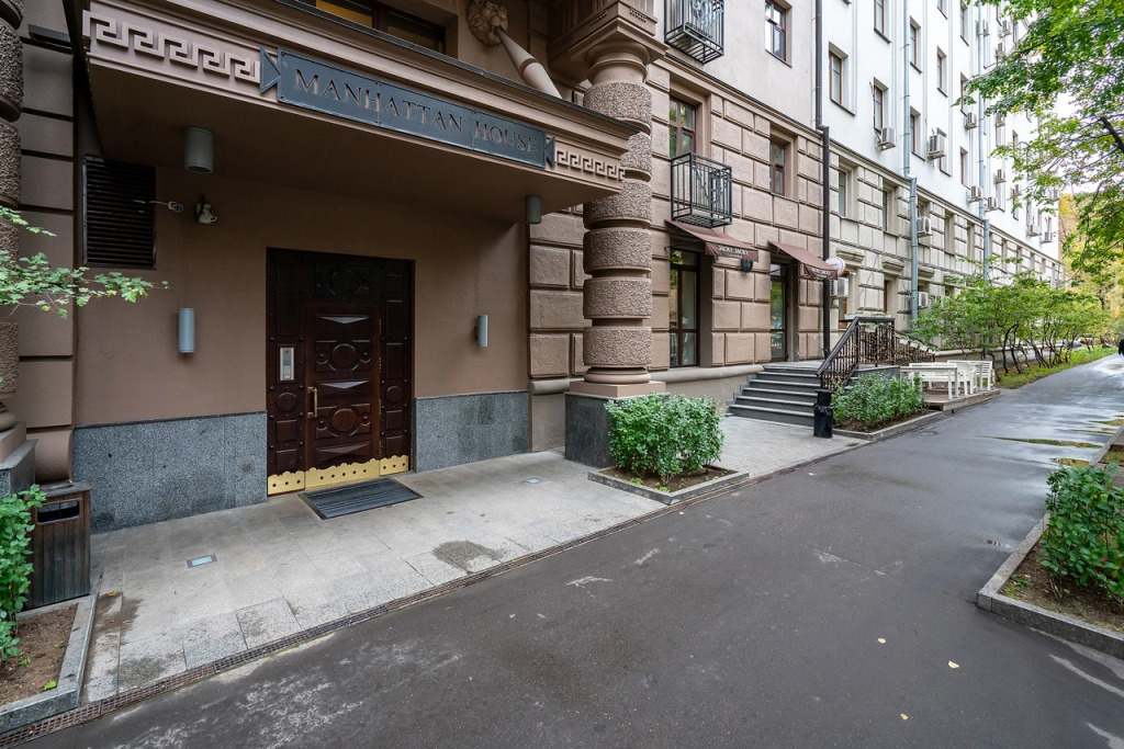 Manhattan House Apartments