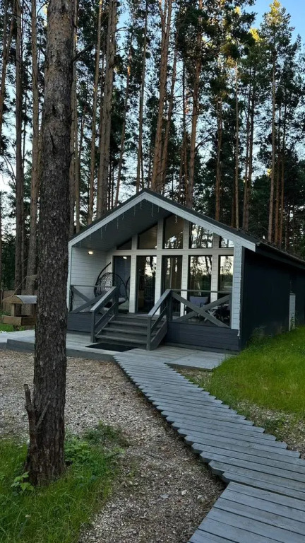 Частный дом загородный отдельно-стоящий в хвойном лесном массиве