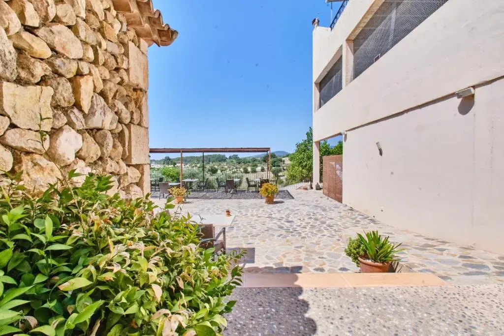 Отель Can Riera by CheelHotels