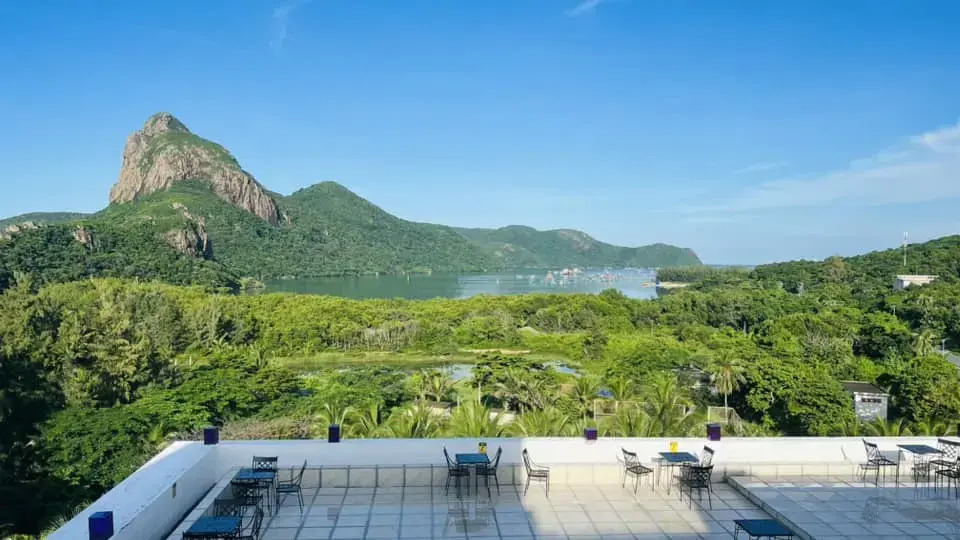 Отель Orson Hotel & Resort Con Dao