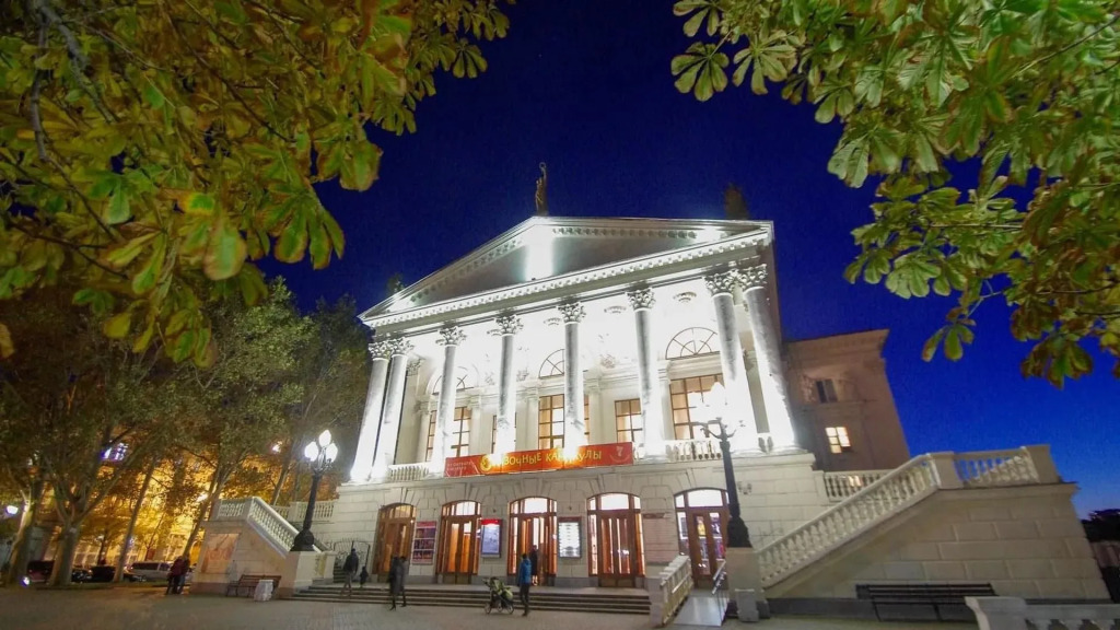 Частный дом на 1-м Академическом переулке 9