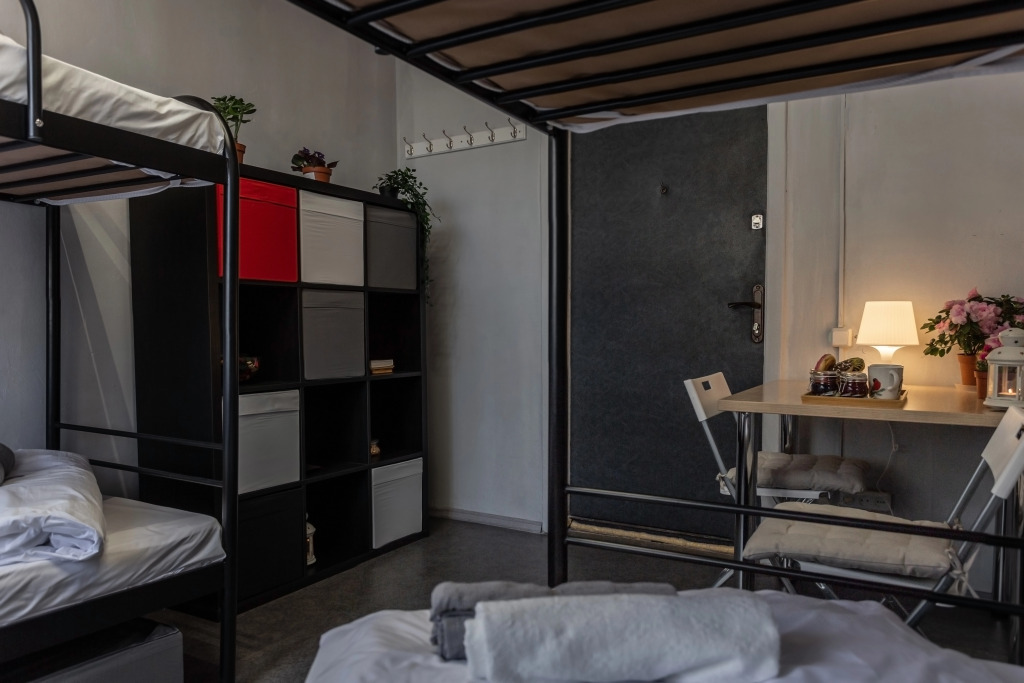 28 Hostel