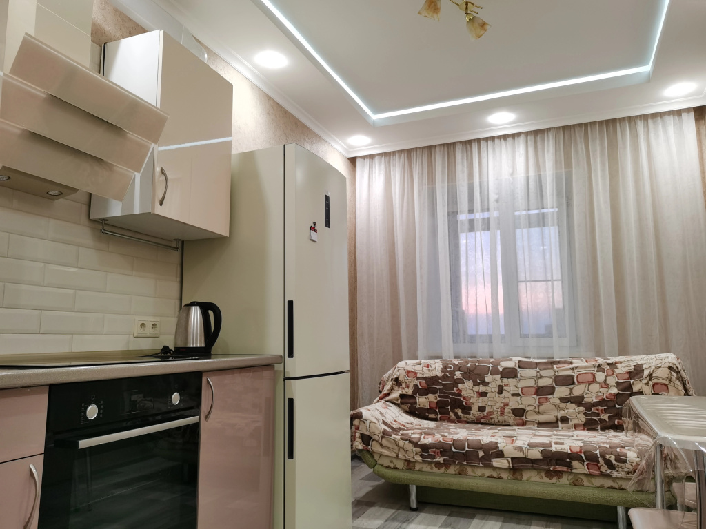 Квартира КОМФОРТ по переулку Пилотов 12