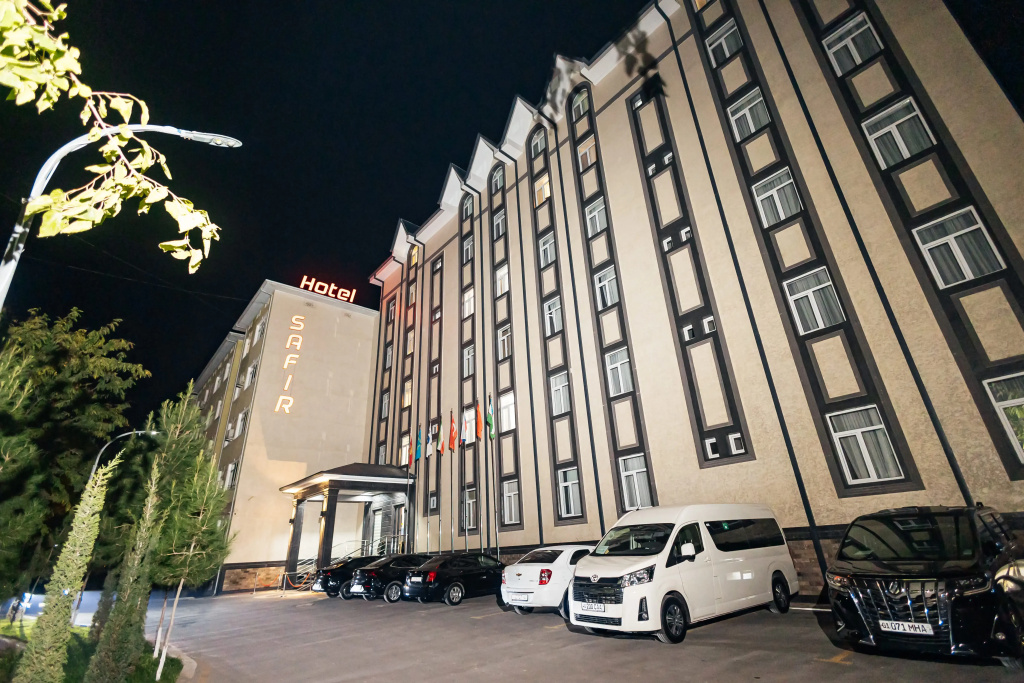 Отель Safir