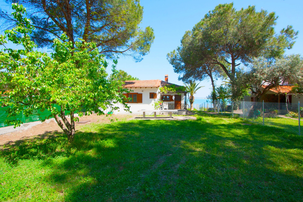 Вилла Docker BeachFront House Vourvourou