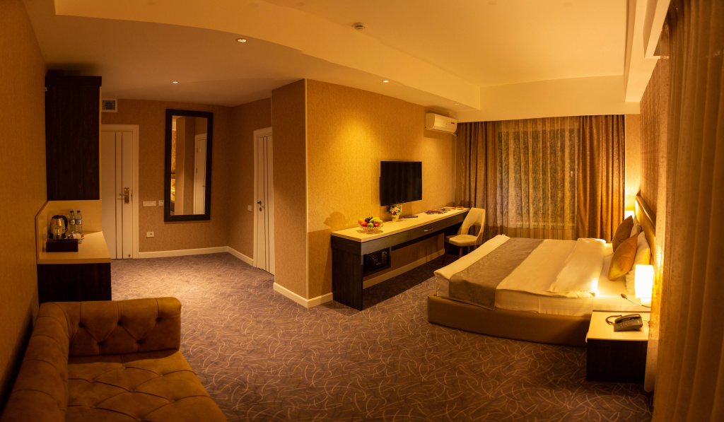 Отель Parkway Inn Hotel & Spa