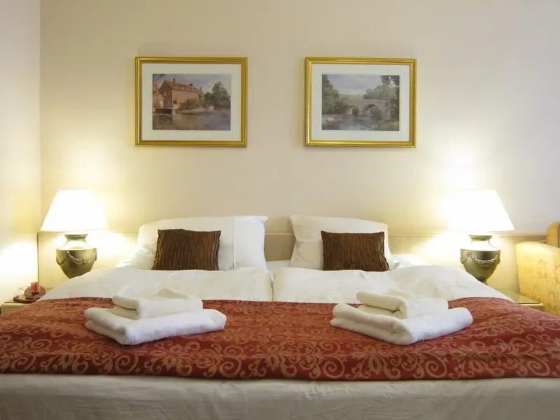 Mira Hotel