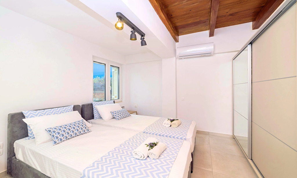 Вилла Cretan Family Villa Heated Pool