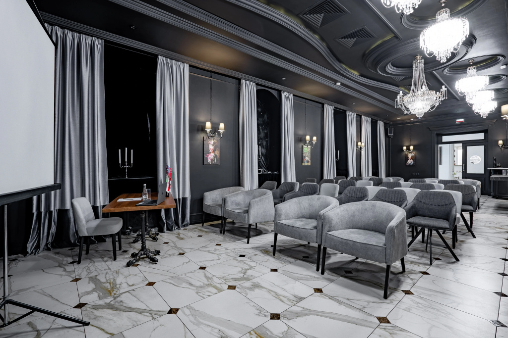 Imperial Palace Hotel