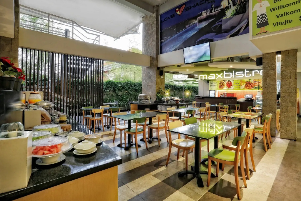 Отель MaxOneHotels Bukit Jimbaran