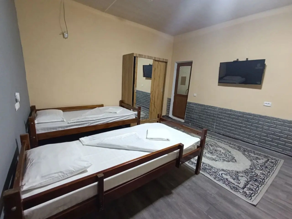 Хостел Caravan Hostel