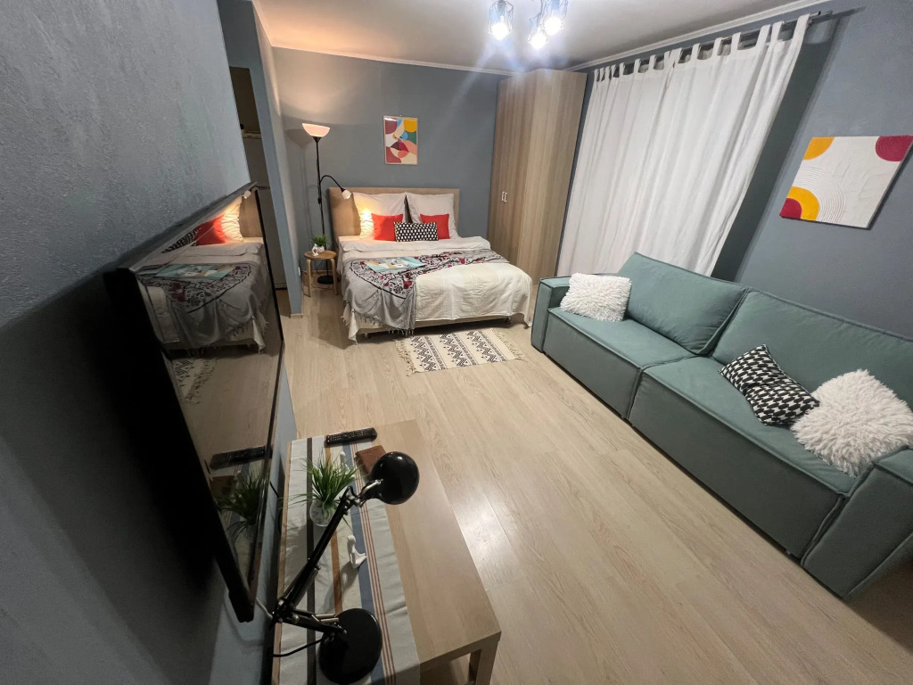 Квартира Art Room в минуте от метро Молодежная