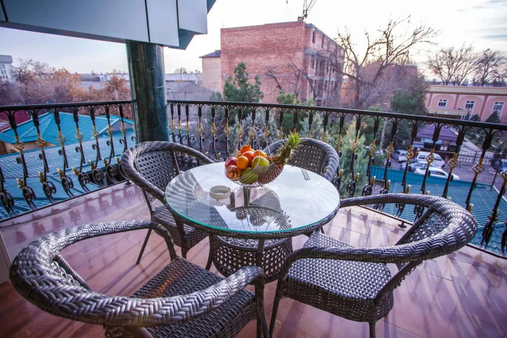 Izumrud Hotel