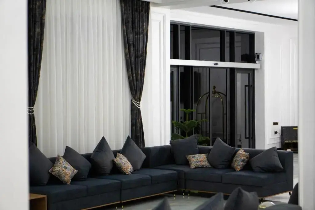 Air Plaza Hotel