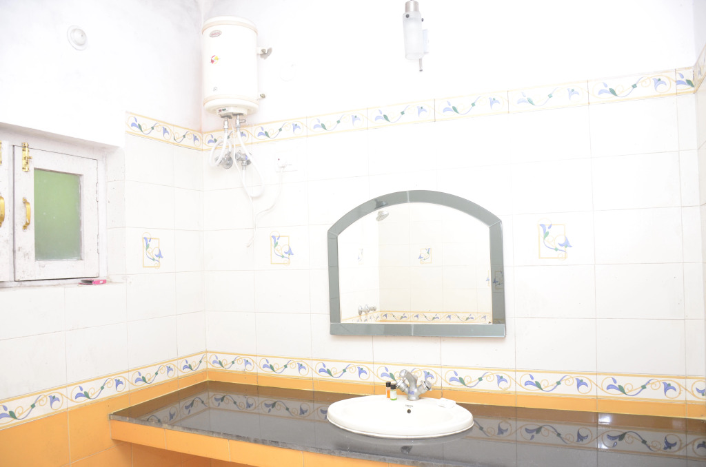 Гостевой Дом Lake Retreat Bhimtal