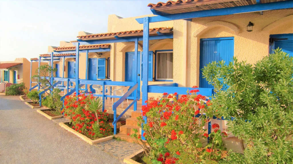 Отель Zorbas Beach Village