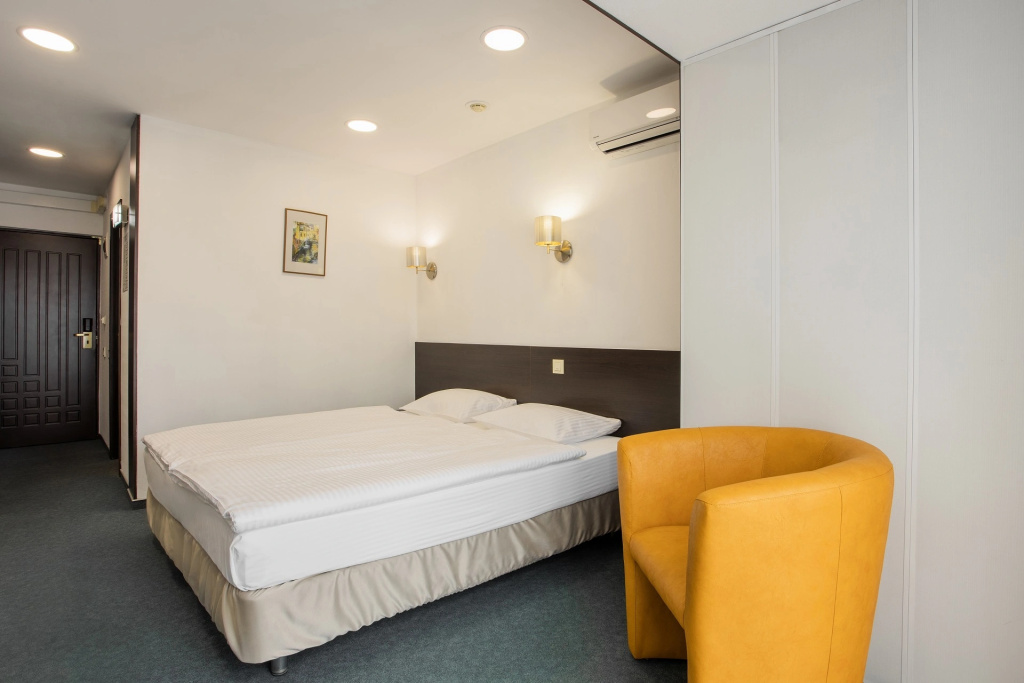 Tourist Hotel