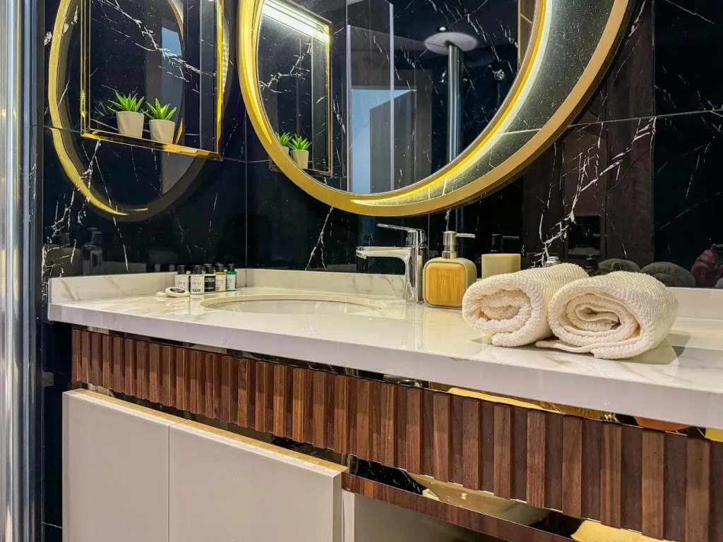 Qoople Excellence apartments by the sea