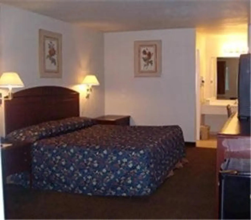 Отель Cedar Creek Inn