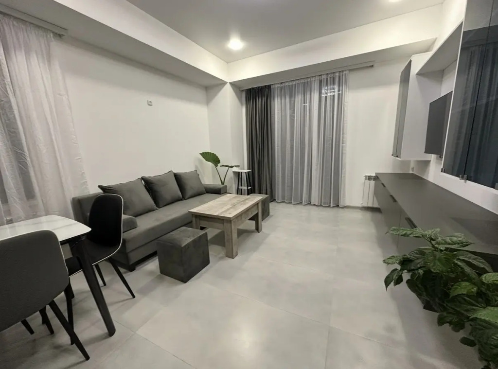 Квартира White 47