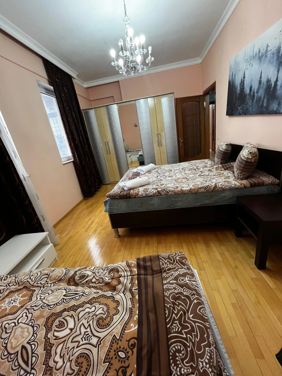 Апартаменты Flame Tower Views! Huge 3BR/2BA Central Baku