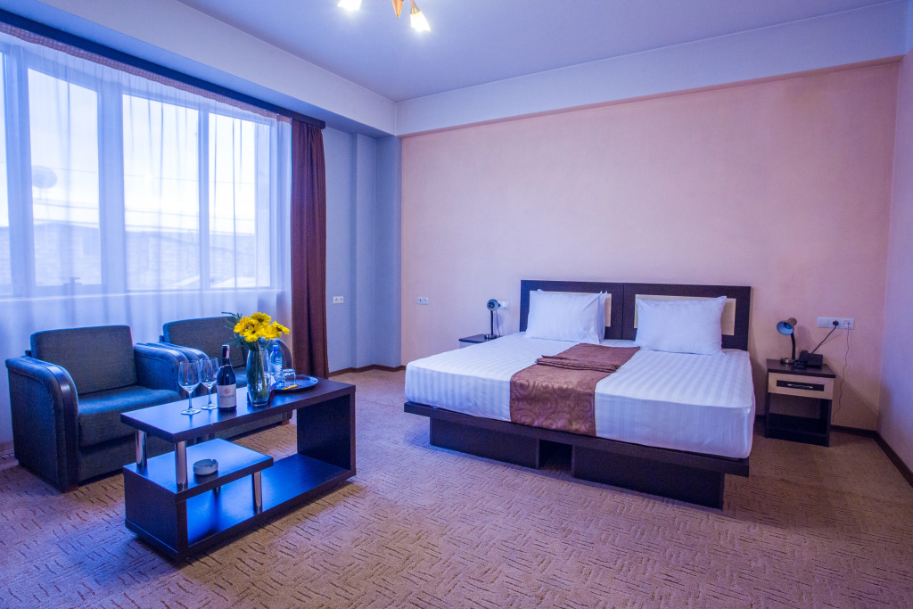 Ani Central Inn