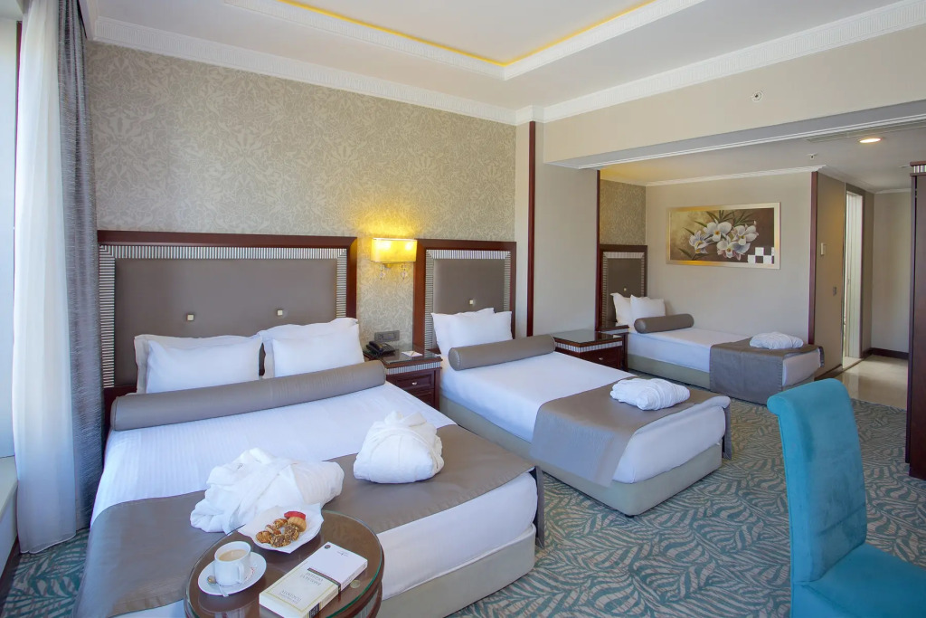 Emporium Hotel