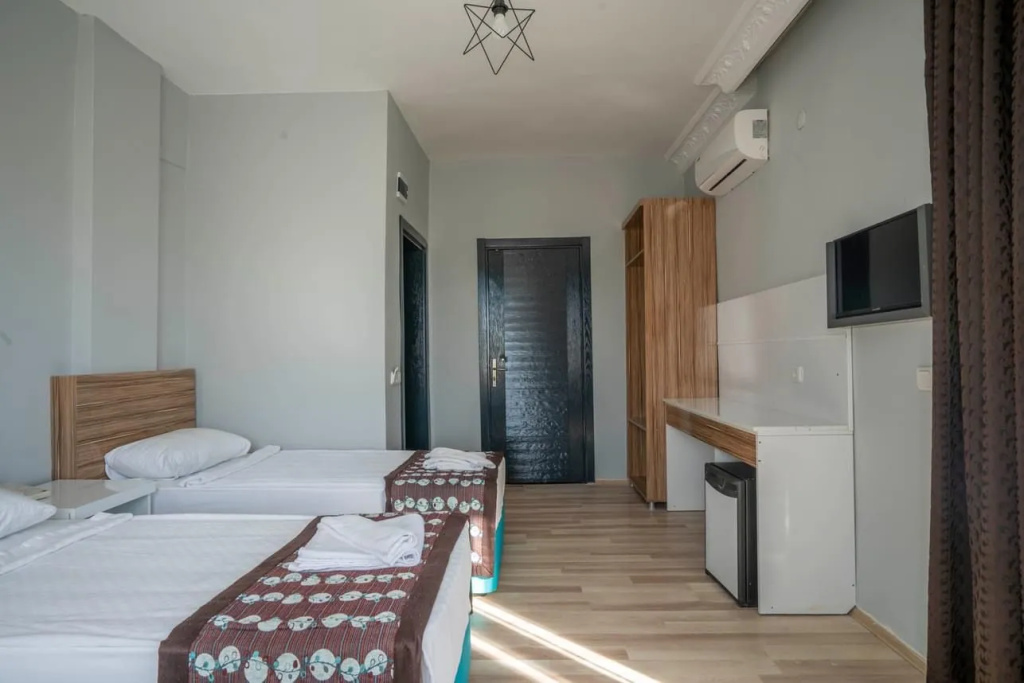 Aslan Corner Hotel