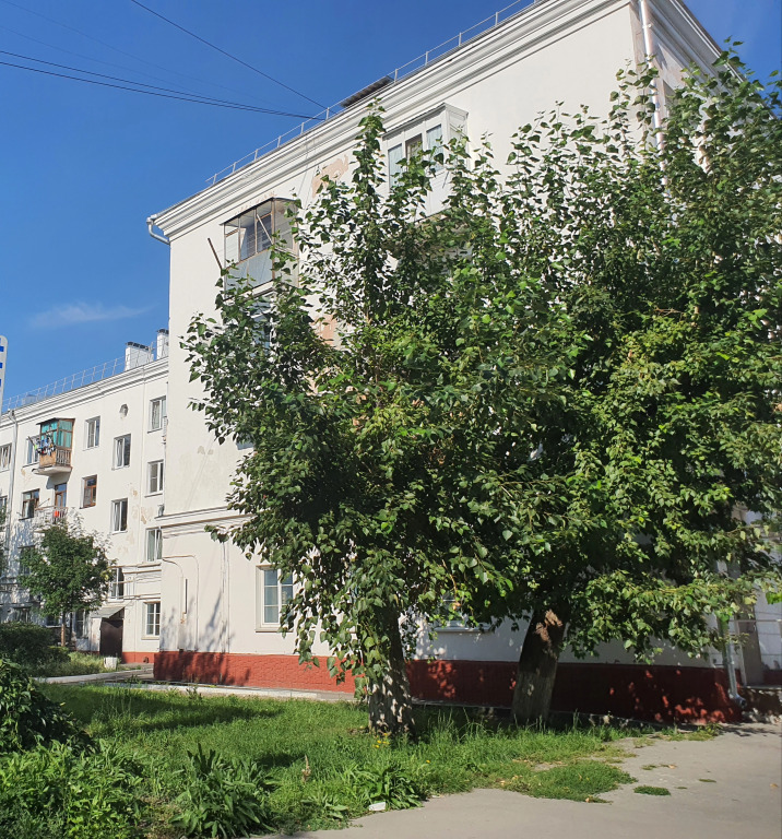 Квартира проспект Калинина у площади Октября