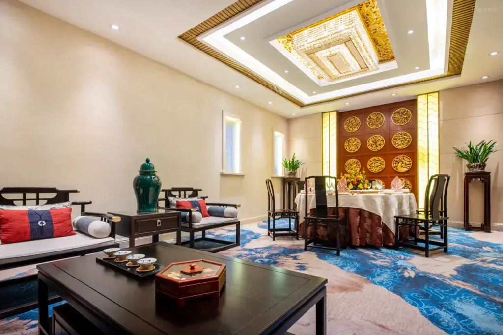 Отель Beijing Henan Plaza Hotel