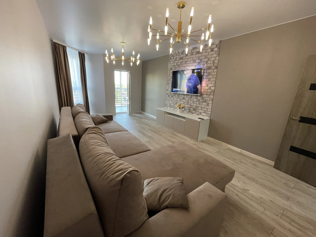 Квартира Премиум 2-комнатная в центре, 83 м², 8 мин до моря