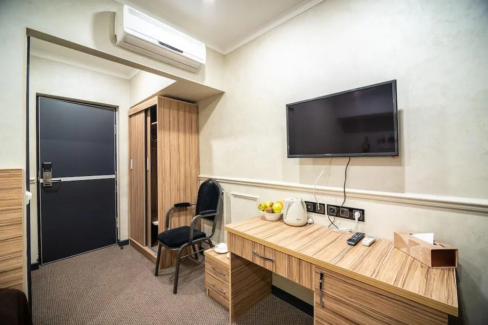 Mildom City Hotel