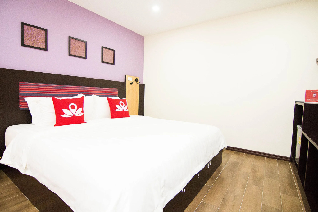 Отель ZEN Rooms Residency