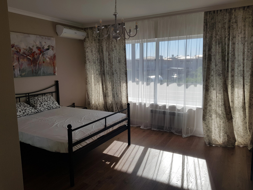 Na 3 Linii Ot Morya Guest House