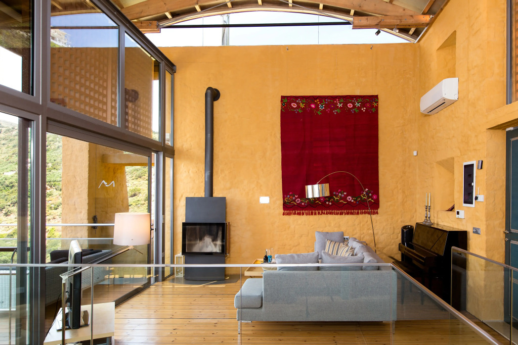 Beachfront Ravdoucha Epavlis Eleni Villa - Pool, Hot Tub, Gym, Sauna, Private Parking, WiFi