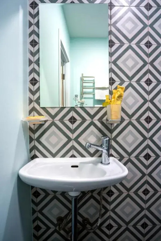 Меблированные комнаты Chevron Inn